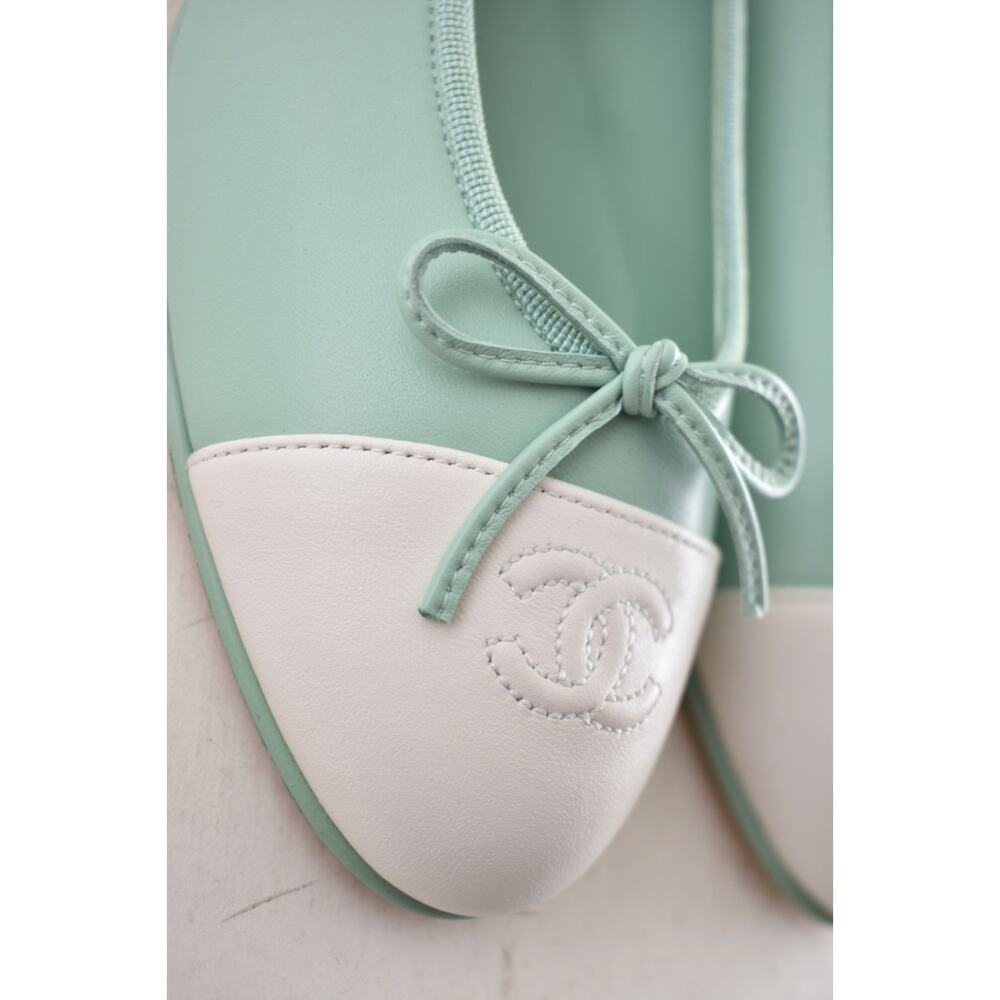 Chanel 26S Mint Green White Lambskin Leather CC Logo Ballet Ballerina Flat 37.5 - Picture 7 of 16